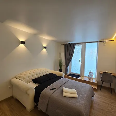 Apartment T1 Bamboo Apartmentas